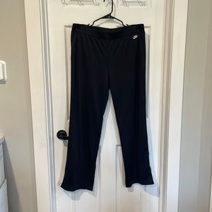 Nike women’s “warm up” style pants xl